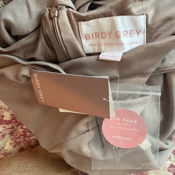 Beautiful bridesmaid/ prom dress in the color “Taupe”. The brand is Birdy Grey! - Picture 4 of 5